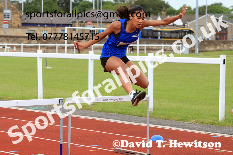 Hurdles, 2026 Northumberland Schools Track and Field, Wentworth, Hexhan. Photo: David T. Hewitson/Sports for All Pics